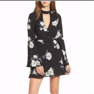NWOT  boho Socialite Choker Floral Print Dress